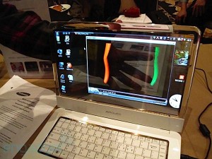 Samsung พลิกประวัติศาสตร์ Notebook ด้วยจอโปร่งใส่แบบ OLED