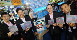 Microsoft เปิดตัวระบบปฏิบัติการ Windows 8 พร้อมกันทั่วโลก