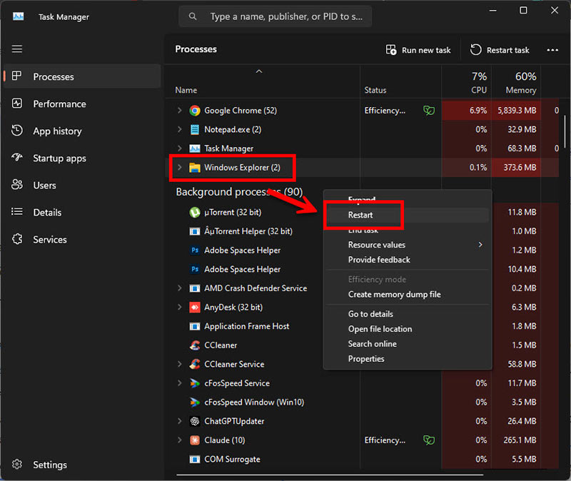 ภาพหน้าต่าง Windows Services (Local) แสดงรายการบริการต่างๆ มีรายการ "Windows Search" (เน้นด้วยกรอบสีแดง) ในสถานะ 'Running' เมนูคลิกขวาเปิดอยู่และมีกรอบสี่เหลี่ยมสีแดงเน้นปุ่ม 'Restart' พร้อมลูกศรสีแดงชี้ เพื่อแสดงวิธีเริ่มบริการค้นหาใหม่