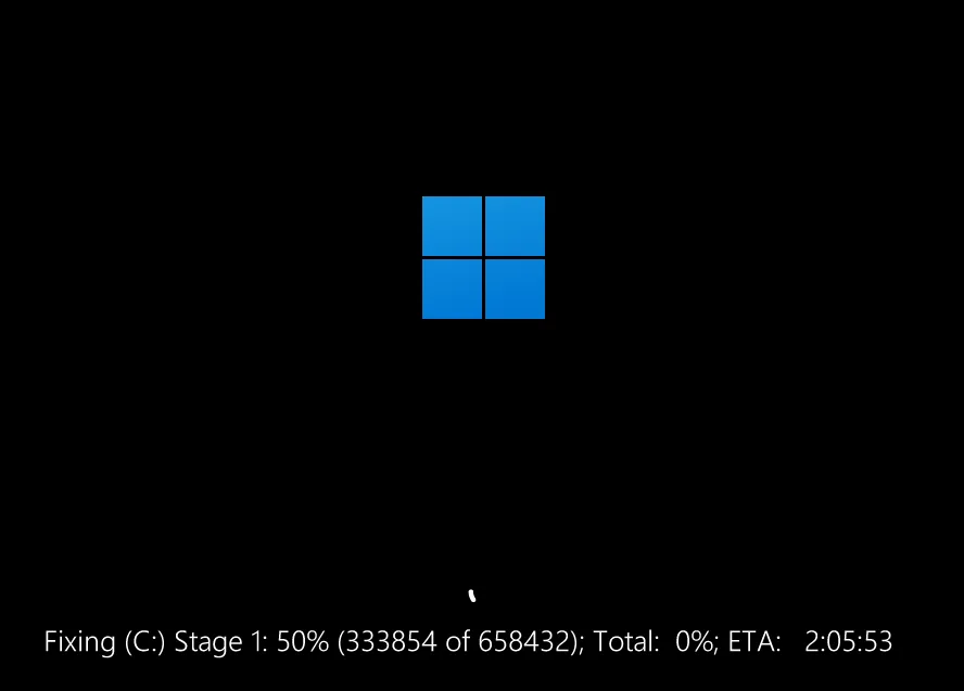 เมื่อใช้คำสั่ง chkdsk C: /f /r และรีสตาร์ทคอมพิวเตอร์ใหม่ ระบบจะเริ่มตรวจสอบและซ่อมแซมเซกเตอร์ที่เสียหายให้กลับมาเป็นปกติ